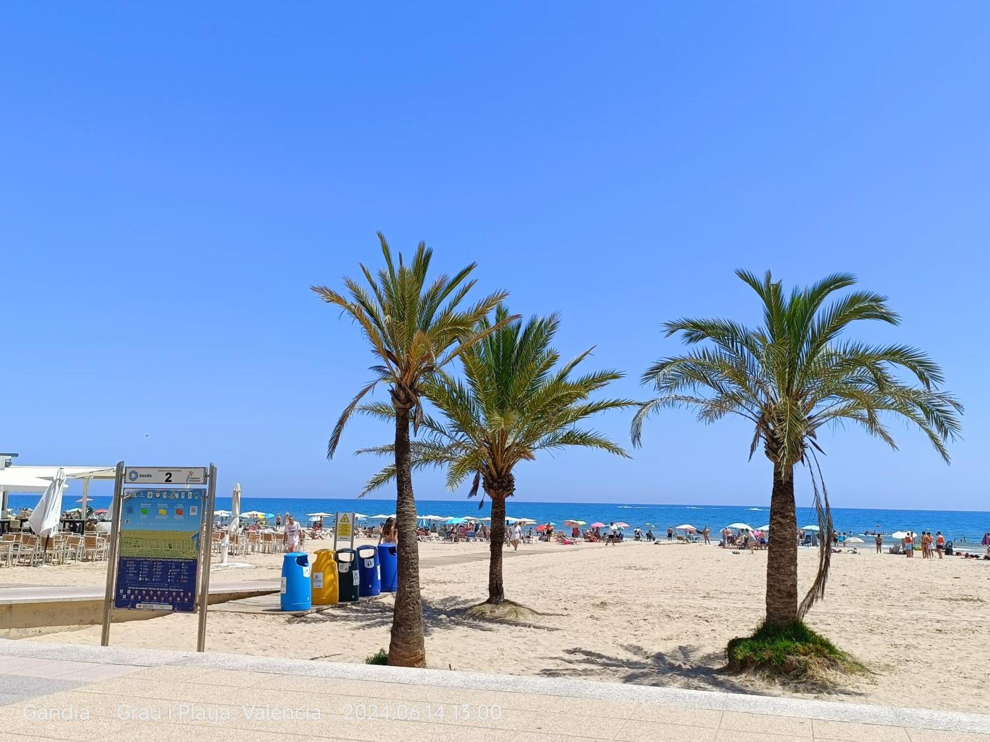 Mare De Deu, Vivienda Vacacional Para Familias Y Mayores De 25 Anos En El Grao De Gandia-Playa Playa de Gandia Eksteriør billede