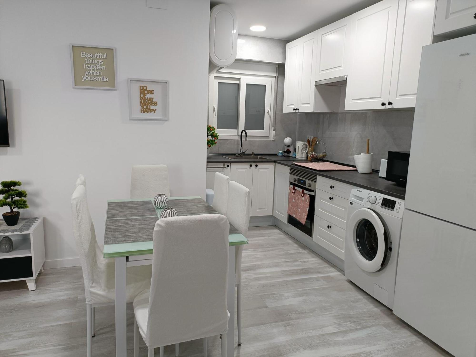 Mare De Deu, Vivienda Vacacional Para Familias Y Mayores De 25 Anos En El Grao De Gandia-Playa Playa de Gandia Eksteriør billede