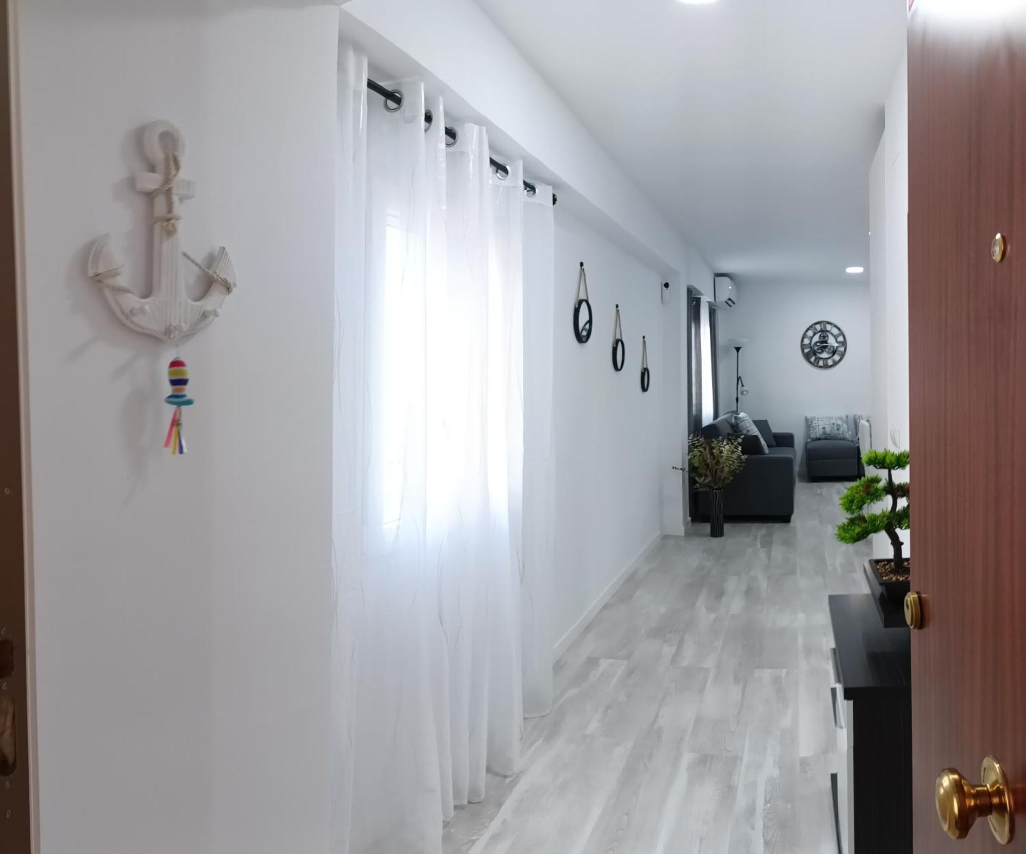 Mare De Deu, Vivienda Vacacional Para Familias Y Mayores De 25 Anos En El Grao De Gandia-Playa Playa de Gandia Eksteriør billede